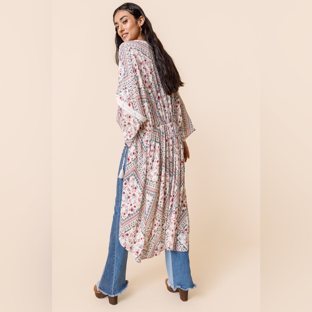 NWT Boho Francesca’s Cassidy Tassle Tie Maxi Kimono - Picture 2 of 4